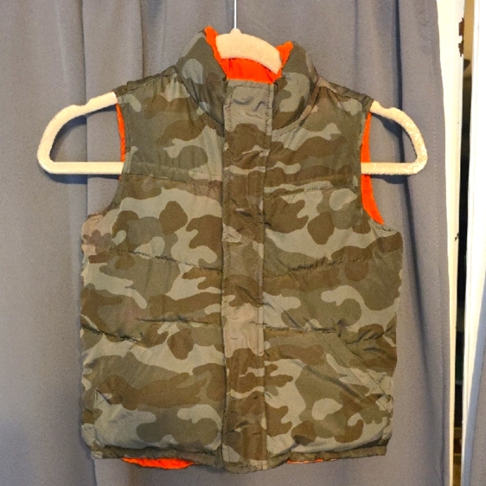 Old Navy Boys(unisex) Quilted Vest‎ Camo/Orange Reversible Sz 5T EUC